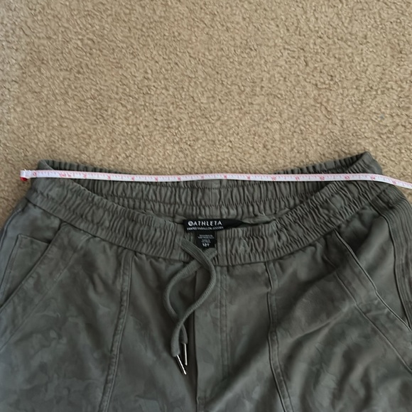 Athleta sz 12 tall print farallon jogger. Green camo-ish print - Picture 3 of 4